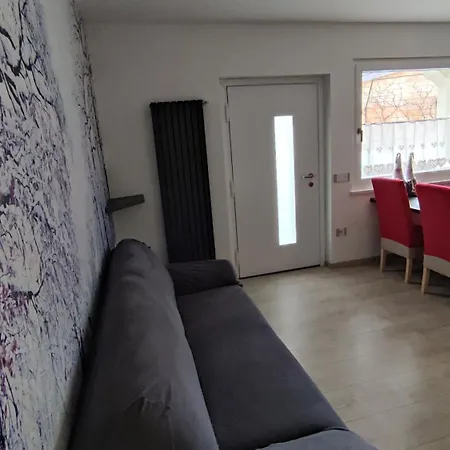 Giovannini Apartment *